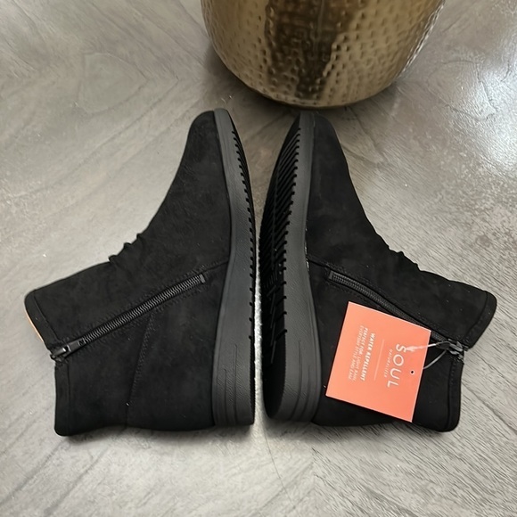 SOUL NATURALIZER Indie Womens Zipper Booties In Black (Wide) - Picture 6 of 11